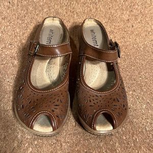 Heel/ mule/ leather shoe